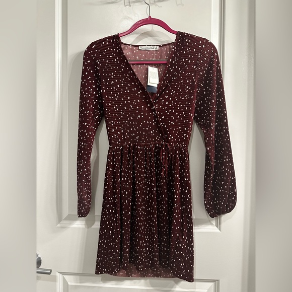 Abercrombie Satin Plisse A-Line Pleated Wrap Mini Dress - Picture 3 of 5